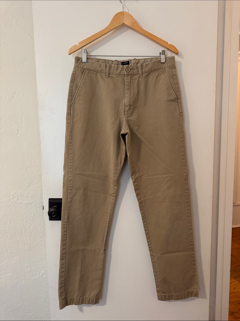 J. Crew Men's Chinos “The Sutton” in Khaki 32 x 34 straight fit vintage EUC